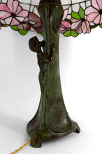 Charger l'image dans la galerie, Importante lampe en bronze et vitrail type Tiffany, Style Art nouveau – Circa 1970-1980
