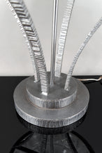 Charger l&#39;image dans la galerie, Importante Lampe en Fer forgé et Dôme en Verre Etoilé, Art Deco Moderniste, France, Circa 1930
