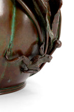 Загрузить изображение в средство просмотра галереи, Exceptionnelle jardinière / cache-pot en bronze japonais patiné Japon – Époque Meiji, vers 1880
