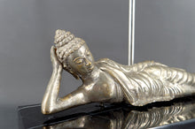 Charger l&#39;image dans la galerie, Importante Lampe Bouddha en Bronze Argenté sur Socle de Marbre Noir Ex-Indochine Française, Circa 1930–1940
