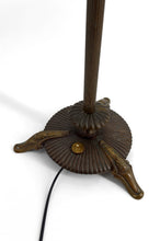 将图片加载到图库查看器，Lampadaire liseuse Art Déco en bronze et vitrail polychrome, Circa 1920
