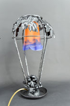 Charger l&#39;image dans la galerie, Paire de Lampes en Fer Forgé, Thème de la Vigne, Muller Frères Lunéville, Art Déco, Circa 1925
