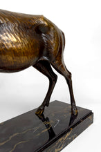 Charger l&#39;image dans la galerie, Importante Lampe Sculpturale en Bronze et Marbre, Cerf, Art Déco, France, Circa 1930
