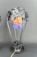 Charger l&#39;image dans la galerie, Paire de Lampes en Fer Forgé, Thème de la Vigne, Muller Frères Lunéville, Art Déco, Circa 1925
