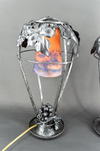 Charger l&#39;image dans la galerie, Paire de Lampes en Fer Forgé, Thème de la Vigne, Muller Frères Lunéville, Art Déco, Circa 1925
