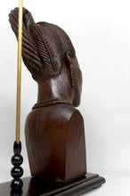 Cargar imagen en el visor de la galería, Importante Lampe Sculpturale, Buste en Ebene de Femme Africaine, par Alexs Mutasa, Circa 1970
