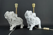 Lade das Bild in den Galerie-Viewer, Paire de Lampes Sculpturales en Céramique Blanche , Éléphants, Italie, Circa 1970
