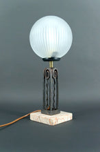 Lade das Bild in den Galerie-Viewer, Lampe en fer forgé Art Deco , France, vers 1920-1930
