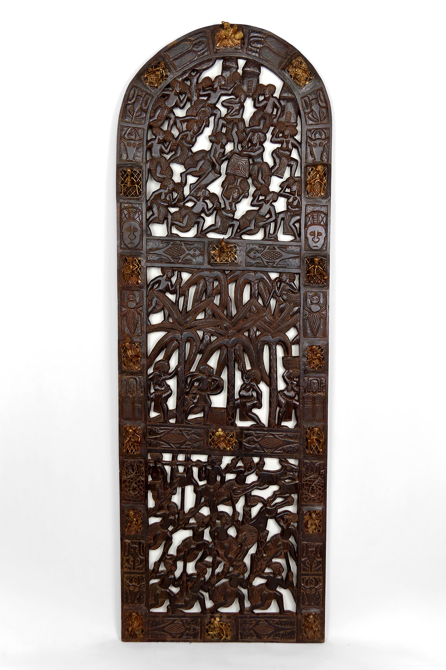 Porte Africaine Monoxyle en Bois Sculpté et Bronze de Chef de Village Bamoun, Cameroun, début XXe