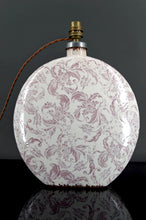 Load image into Gallery viewer, Lampe en céramique, Email craquelé, Shabby Chic, XXe
