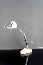 Cargar imagen en el visor de la galería, Importante Lampe de Bureau, Chrome, Aluminium et Marbre, Art Déco Moderniste, France, Circa 1930
