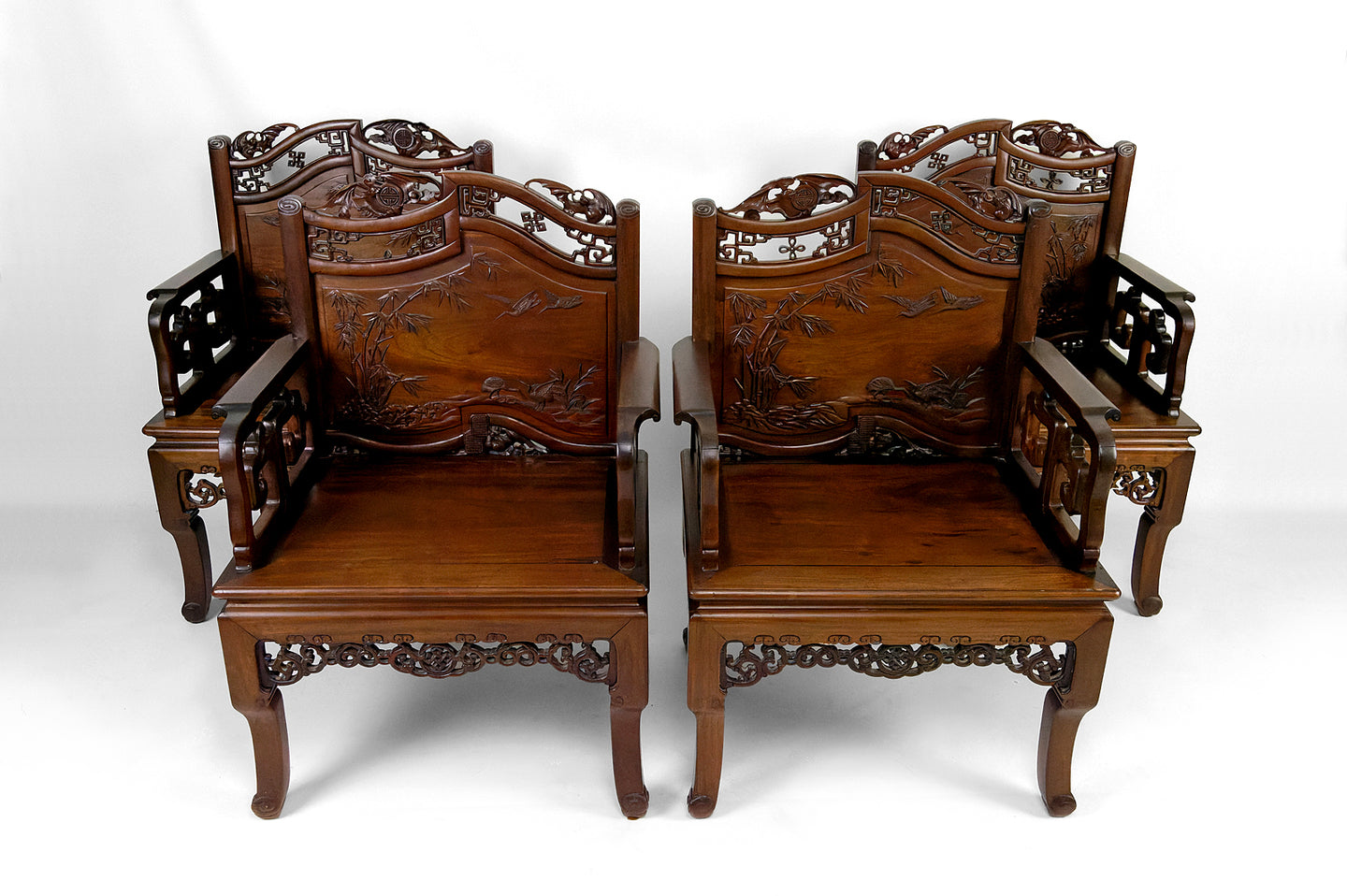 4 importants fauteuils asiatiques aux Chauves-Souris et Grues, Indochine ou Chine du Sud, Circa 1880
