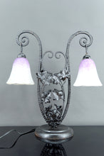 Charger l&#39;image dans la galerie, Importante Lampe Bicéphale en Fer Forgé par Schneider, France, Art Deco, Circa 1920
