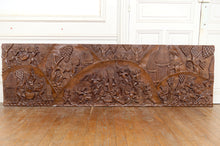 Charger l&#39;image dans la galerie, Important Panneau Monoxyle, Bas-Relief Bamoun, Cameroun, Circa 1960

