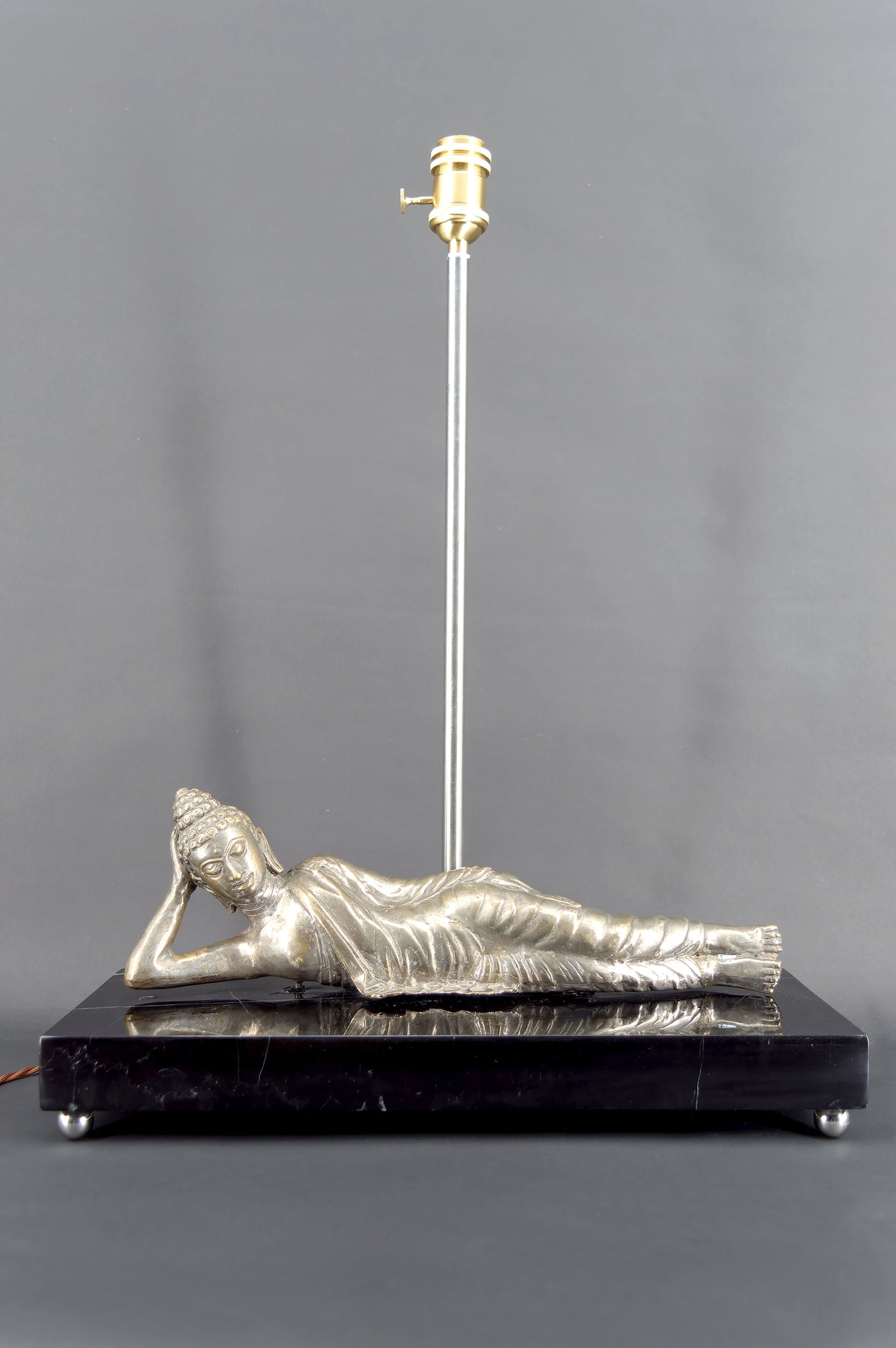 Importante Lampe Bouddha en Bronze Argenté sur Socle de Marbre Noir Ex-Indochine Française, Circa 1930–1940