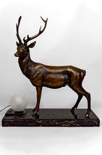 Charger l&#39;image dans la galerie, Importante Lampe Sculpturale en Bronze et Marbre, Cerf, Art Déco, France, Circa 1930

