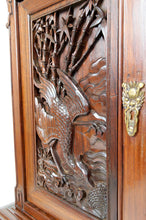 Load image into Gallery viewer, Important Cabinet Asiatique en bois sculpté, Vietnam ou Chine, Circa 1880

