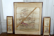 Charger l&#39;image dans la galerie, Important Ensemble de Trois Tapisseries Indochinoises Brodées de Soie Tigres et Cerfs Axis – Vietnam, Époque Coloniale, vers 1930
