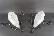 Charger l&#39;image dans la galerie, Importante Paire d&#39;Appliques en Fer Forgé par Degué, Art Déco, France, circa 1930
