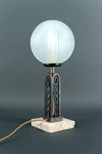 Lade das Bild in den Galerie-Viewer, Lampe en fer forgé Art Deco , France, vers 1920-1930
