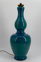 Загрузить изображение в средство просмотра галереи, Importante lampe en porcelaine émaillée bleu craquelé – France, circa 1950

