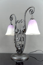Charger l&#39;image dans la galerie, Importante Lampe Bicéphale en Fer Forgé par Schneider, France, Art Deco, Circa 1920
