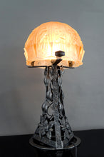 Charger l&#39;image dans la galerie, Importante Lampe Art Déco en Fer Forgé à Motifs de Papillons et Dôme Floral en Verre Pressé, Par Bartelemie, France, Circa 1925
