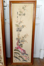 Charger l&#39;image dans la galerie, Important Ensemble de Trois Tapisseries Indochinoises Brodées de Soie Tigres et Cerfs Axis – Vietnam, Époque Coloniale, vers 1930
