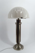 将图片加载到图库查看器，Importante Lampe de Table Art Déco Moderniste – Bois Sculpté, Bronze Nickelé &amp; Dôme en Verre Opalin – France, vers 1930
