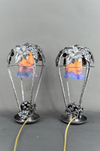Charger l&#39;image dans la galerie, Paire de Lampes en Fer Forgé, Thème de la Vigne, Muller Frères Lunéville, Art Déco, Circa 1925
