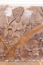 Charger l&#39;image dans la galerie, Important Panneau Monoxyle, Bas-Relief Bamoun, Cameroun, Circa 1960
