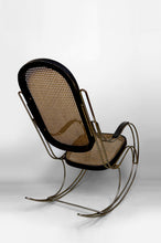 Charger l&#39;image dans la galerie, Rocking Chair Moderniste en Bois Noirci, Cannage et Structure Chromée, Circa 1960-1970
