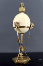 Cargar imagen en el visor de la galería, Lampe Néoclassique, Oeuf d’Autruche &amp; Monture Athénienne Animalière en Bronze, France, Circa 1900
