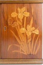 Lade das Bild in den Galerie-Viewer, Armoire murale Art Nouveau en bois marqueté d&#39;iris et de papillons, France, XXe
