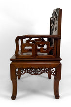 Load image into Gallery viewer, 4 importants fauteuils asiatiques aux Chauves-Souris et Grues, Indochine ou Chine du Sud, Circa 1880
