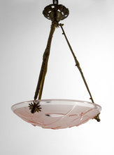 Lade das Bild in den Galerie-Viewer, Suspension /lustre en bronze et vasque en verre pressé moulé à décor de Papillons, Degué, France, Circa 1930
