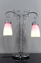 Charger l&#39;image dans la galerie, Importante Lampe Bicéphale en Fer Forgé par Schneider, France, Art Deco, Circa 1920
