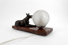 Загрузить изображение в средство просмотра галереи, Lampe Veilleuse sculpturale Art Déco – Berger allemand, circa 1930
