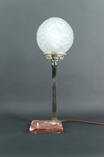 Load image into Gallery viewer, Lampe Art Déco moderniste en marbre, chrome et verre, France, vers 1925
