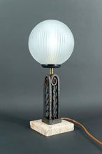 Lade das Bild in den Galerie-Viewer, Lampe en fer forgé Art Deco , France, vers 1920-1930
