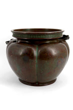 Загрузить изображение в средство просмотра галереи, Exceptionnelle jardinière / cache-pot en bronze japonais patiné Japon – Époque Meiji, vers 1880
