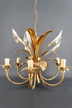 Charger l&#39;image dans la galerie, Important lustre &quot;Calla Lily&quot; par Hans Kögl, Métal Doré et Argenté, Cristal, circa 1970
