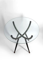 Загрузить изображение в средство просмотра галереи, Guéridon en métal patiné et plateau en verre, design moderniste, Italie, Circa 1960
