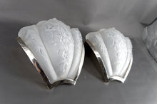 将图片加载到图库查看器，Paire d’appliques Art Déco en bronze chromé et verre Nacrocristal Saint-Lambert Belgique, vers 1925

