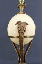 Cargar imagen en el visor de la galería, Lampe Néoclassique, Oeuf d’Autruche &amp; Monture Athénienne Animalière en Bronze, France, Circa 1900

