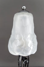 Charger l&#39;image dans la galerie, Lampe Art Déco en Fer Forgé, Tulipe Florale signée Degué, France, circa 1930
