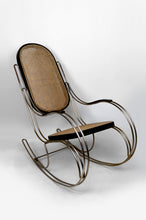 Charger l&#39;image dans la galerie, Rocking Chair Moderniste en Bois Noirci, Cannage et Structure Chromée, Circa 1960-1970
