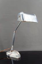 Cargar imagen en el visor de la galería, Importante Lampe de Bureau, Chrome, Aluminium et Marbre, Art Déco Moderniste, France, Circa 1930

