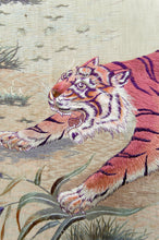 Charger l&#39;image dans la galerie, Important Ensemble de Trois Tapisseries Indochinoises Brodées de Soie Tigres et Cerfs Axis – Vietnam, Époque Coloniale, vers 1930
