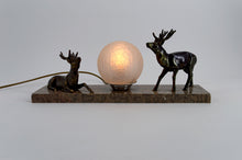 Загрузить изображение в средство просмотра галереи, Lampe Veilleuse Sculpturale Art Déco aux cerfs – vers 1930
